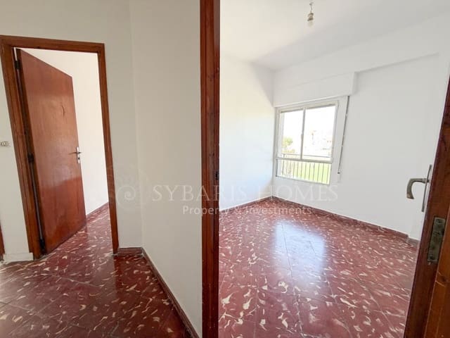 4 bedroom Apartment for sale in Centro Urbano, Dénia - € 189,000 (Ref: 9894444)