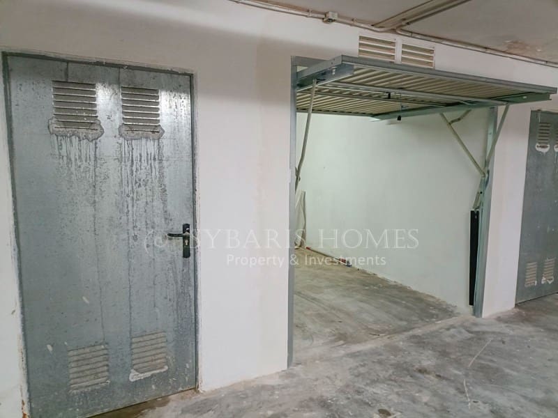 Garage à vendre à Denia - 42 000 € (Ref: 9907577)