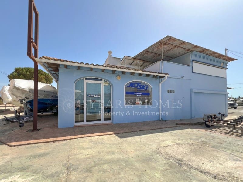 Yritys myytävänä paikassa Denia mukana 
autotalli - 1 650 000 € (Ref: 9929033)