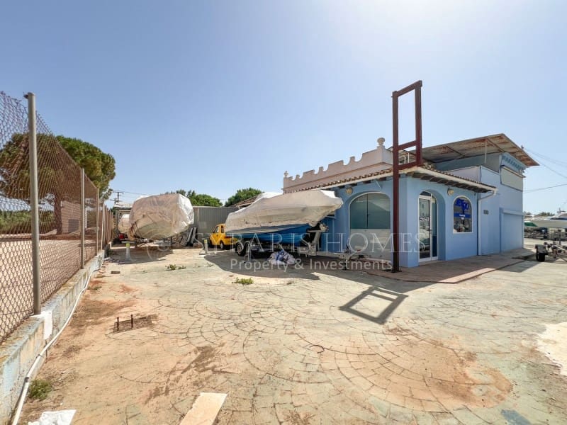 Yritys myytävänä paikassa Denia mukana 
autotalli - 1 650 000 € (Ref: 9929033)