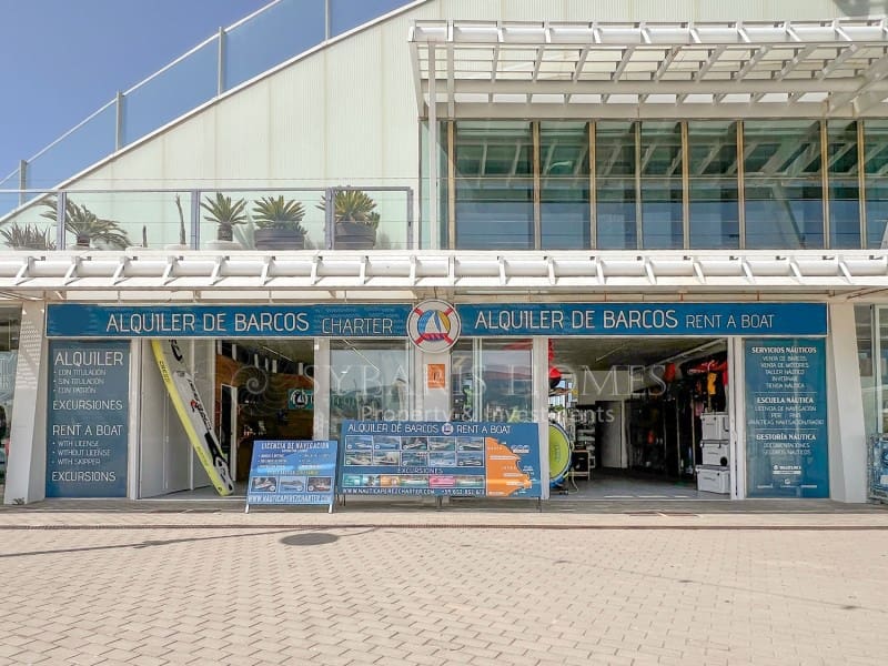 Yritys myytävänä paikassa Denia mukana 
autotalli - 1 650 000 € (Ref: 9929033)