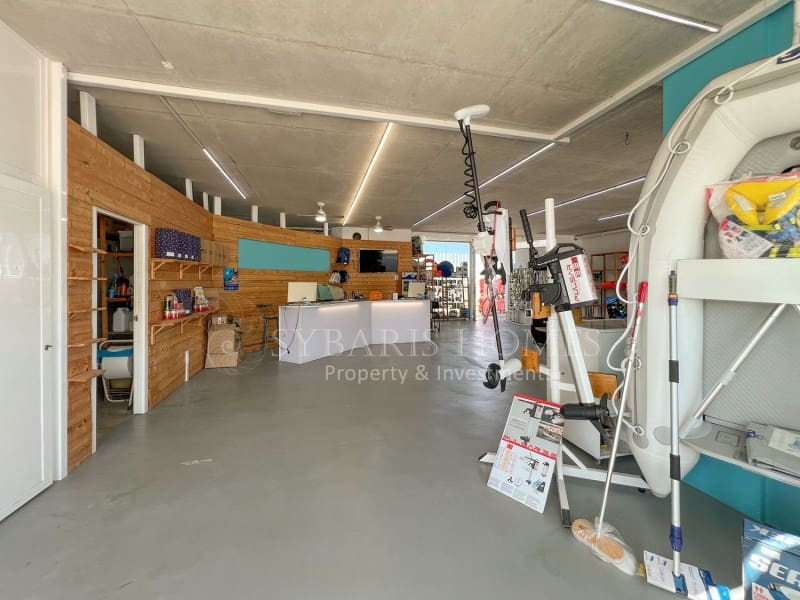 Yritys myytävänä paikassa Denia mukana 
autotalli - 1 650 000 € (Ref: 9929033)