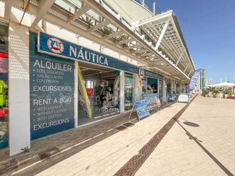 Yritys myytävänä paikassa Denia mukana 
autotalli - 1 650 000 € (Ref: 9929033)