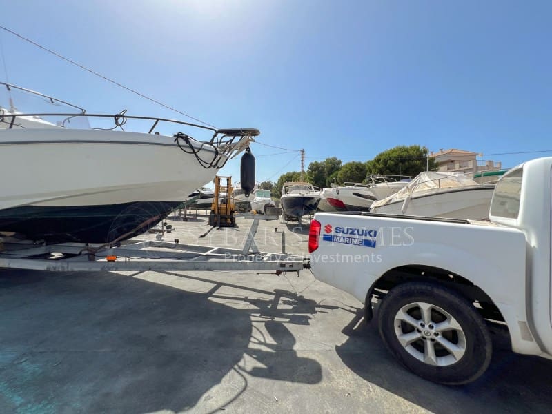Yritys myytävänä paikassa Denia mukana 
autotalli - 1 650 000 € (Ref: 9929033)