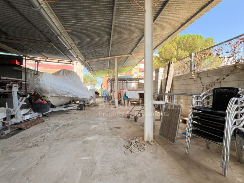 Yritys myytävänä paikassa Denia mukana 
autotalli - 1 650 000 € (Ref: 9929033)