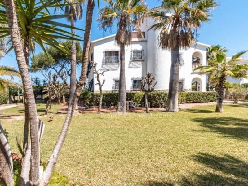 4 soverom Villa til salgs i Denia med garasje - € 1 200 000 (Ref: 9964959)