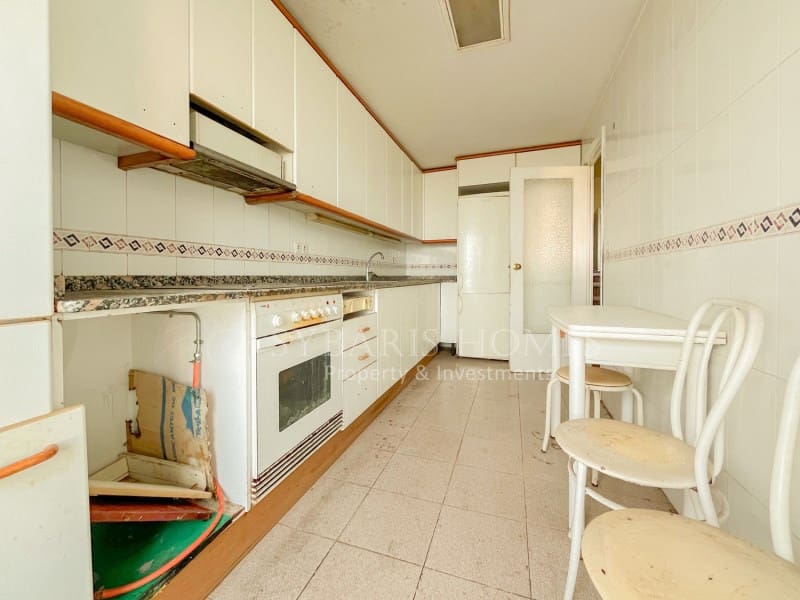 4 bedroom Apartment for sale in Benissa - € 165,000 (Ref: 9996768)