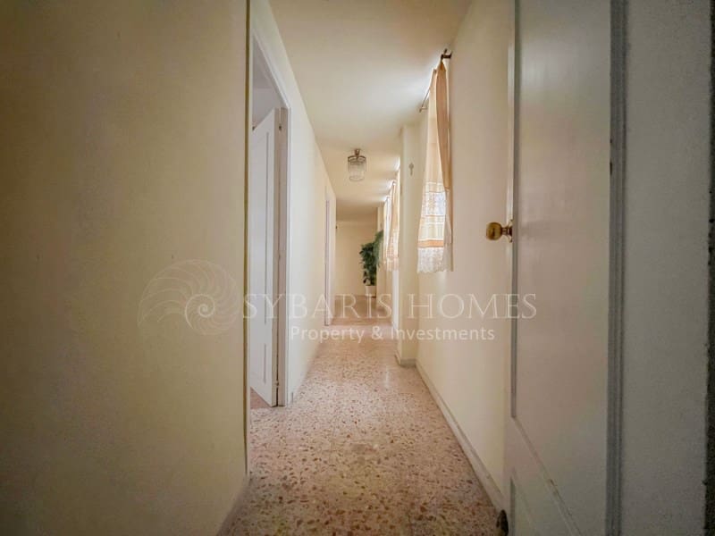 4 bedroom Apartment for sale in Benissa - € 165,000 (Ref: 9996768)