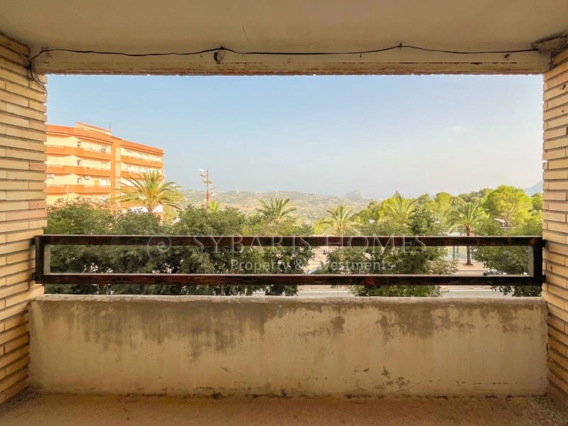 4 bedroom Apartment for sale in Benissa - € 165,000 (Ref: 9996768)