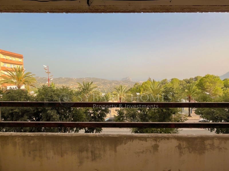 4 bedroom Apartment for sale in Benissa - € 165,000 (Ref: 9996768)