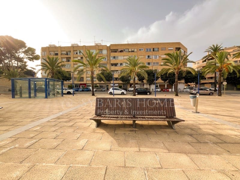 4 bedroom Apartment for sale in Benissa - € 165,000 (Ref: 9996768)