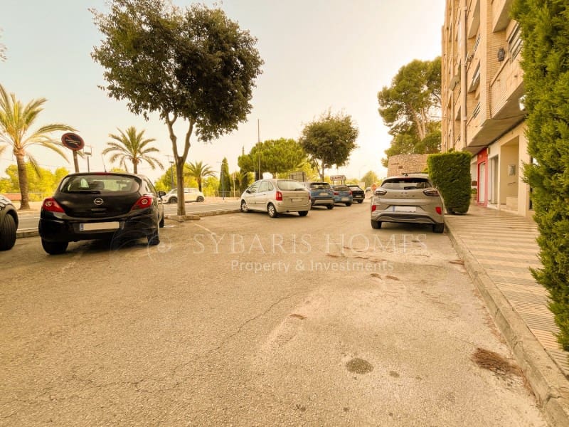 4 bedroom Apartment for sale in Benissa - € 165,000 (Ref: 9996768)