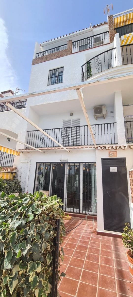5 sovrum Radhus till salu i Mijas med pool garage - 449 000 € (Ref: 9434737)