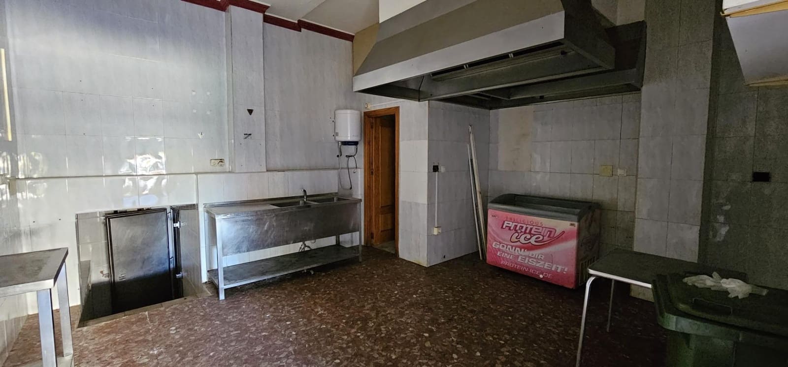 Commercial for sale in Alhaurin de la Torre - € 135,000 (Ref: 9434738)