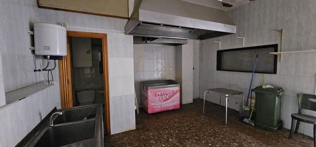 Commercial for sale in Alhaurín de la Torre - € 135,000 (Ref: 9434738)