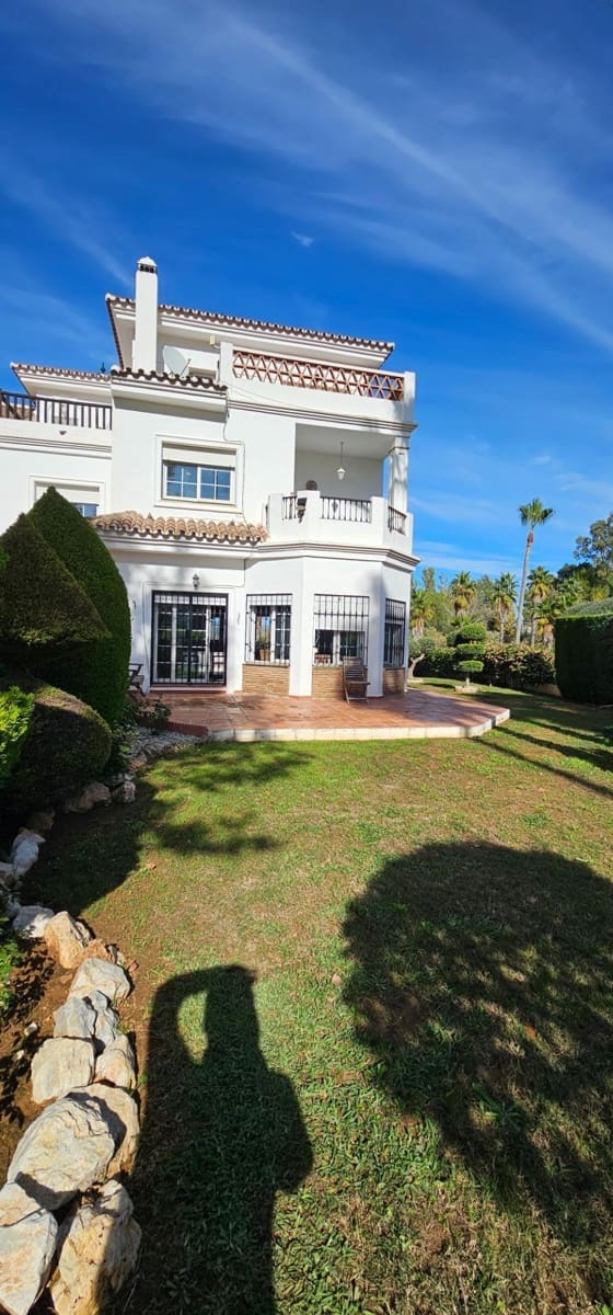 4 chambre Villa/Maison Mitoyenne à vendre à Alhaurin de la Torre avec piscine garage - 499 000 € (Ref: 9434739)