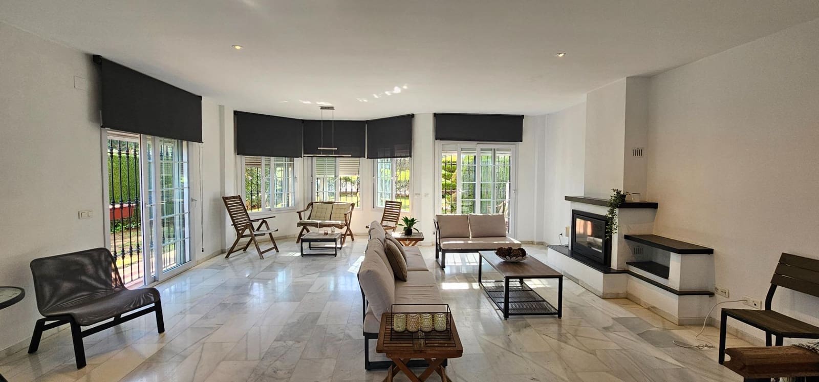 4 chambre Villa/Maison Mitoyenne à vendre à Alhaurin de la Torre avec piscine garage - 499 000 € (Ref: 9434739)