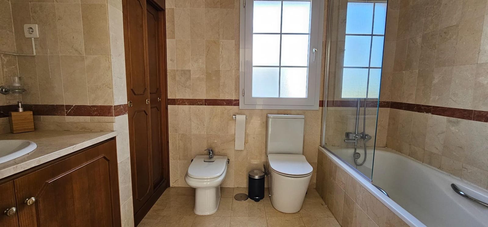 4 chambre Villa/Maison Mitoyenne à vendre à Alhaurin de la Torre avec piscine garage - 499 000 € (Ref: 9434739)