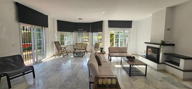 4 chambre Villa/Maison Mitoyenne à vendre à Alhaurín de la Torre avec piscine garage - 499 000 € (Ref: 9434739)