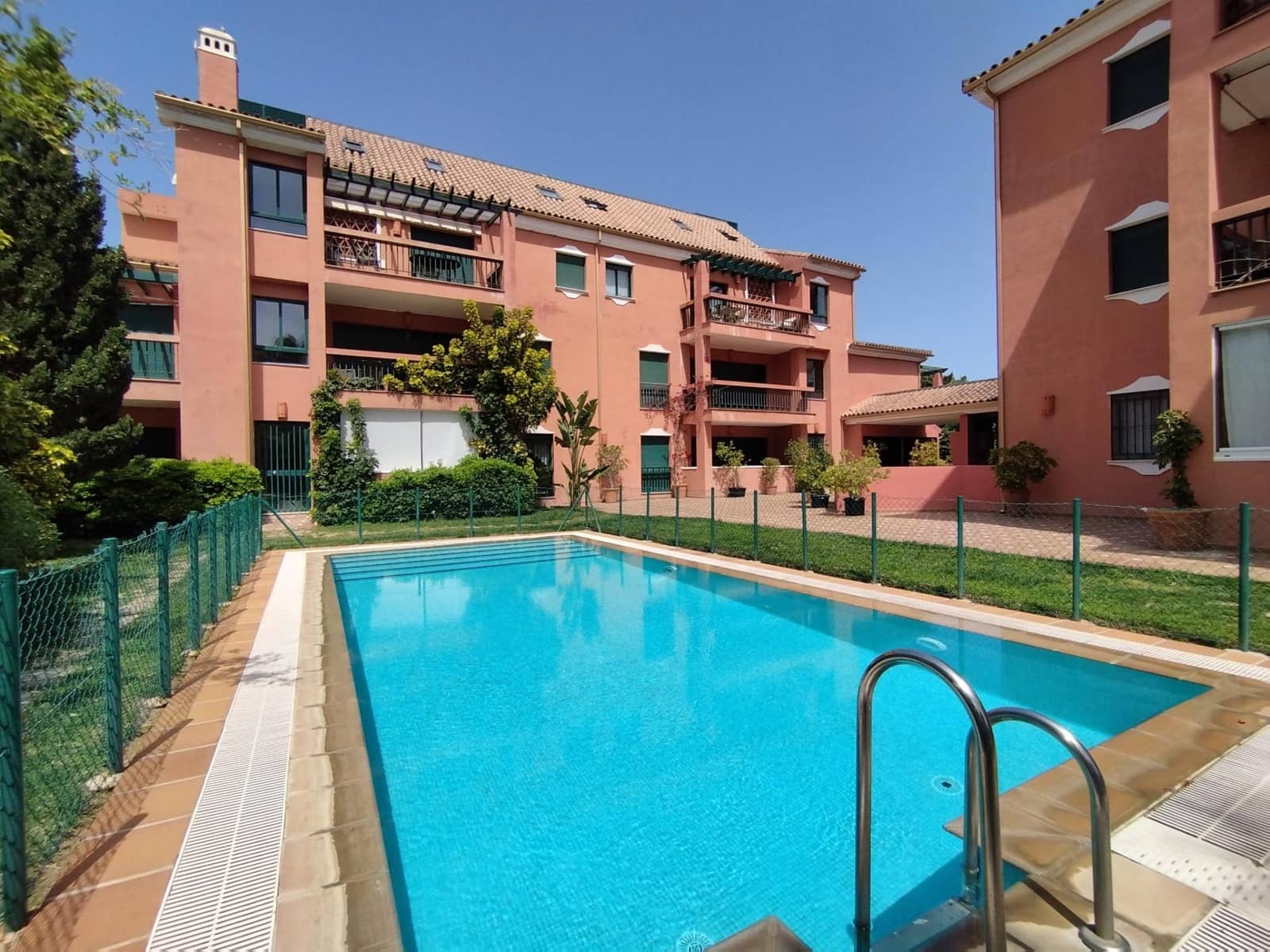 2 soveværelse Lejlighed til salg i Marbella med swimmingpool garage - € 399.000 (Ref: 9434741)