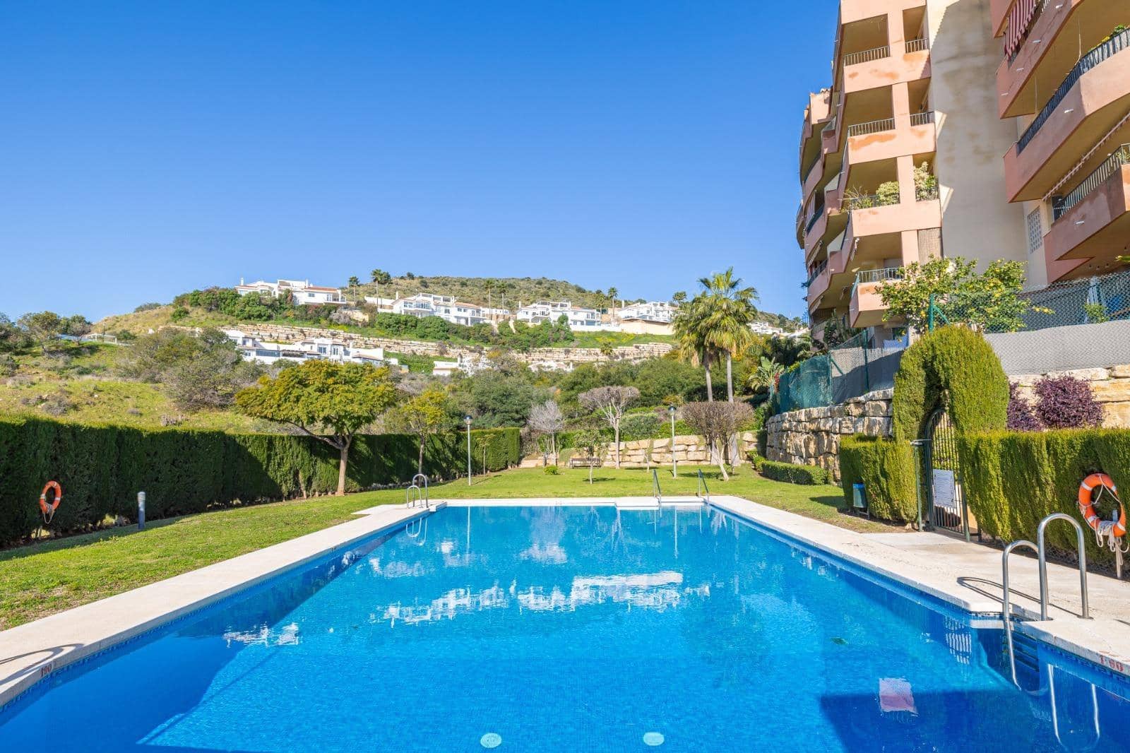 2 bedroom Apartment for sale in Riviera del Sol with pool - € 280,000 (Ref: 9434742)