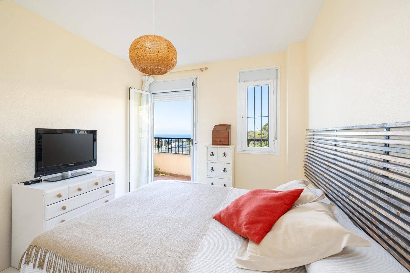 2 bedroom Apartment for sale in Riviera del Sol with pool - € 280,000 (Ref: 9434742)