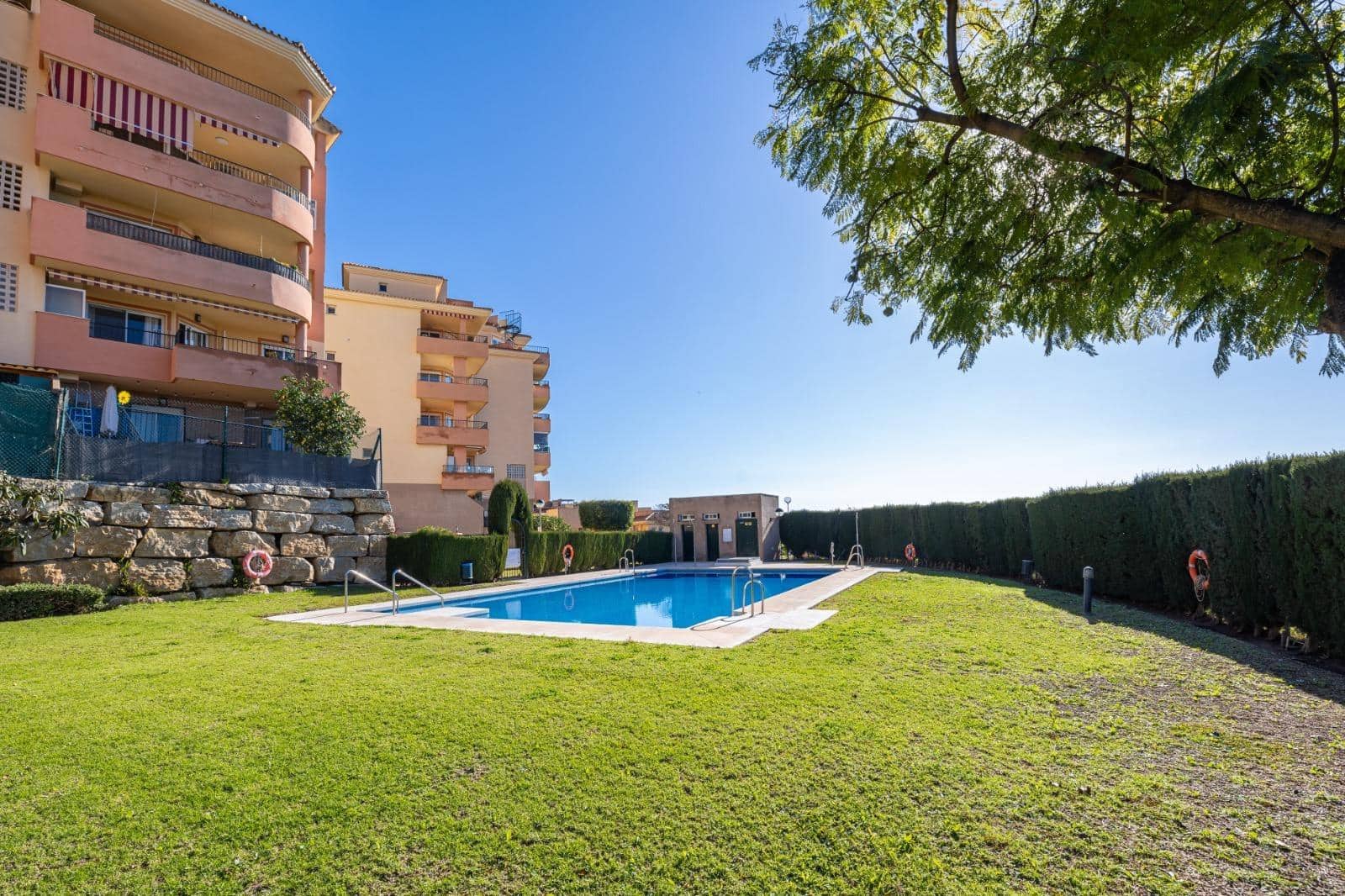 2 bedroom Apartment for sale in Riviera del Sol with pool - € 280,000 (Ref: 9434742)
