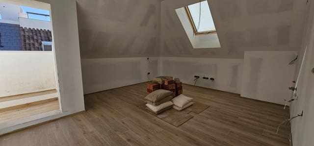 2 slaapkamer Penthouse te koop in Los Boliches , Fuengirola - € 318.000 (Ref: 9434750)