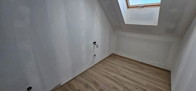 2 slaapkamer Penthouse te koop in Los Boliches , Fuengirola - € 318.000 (Ref: 9434750)