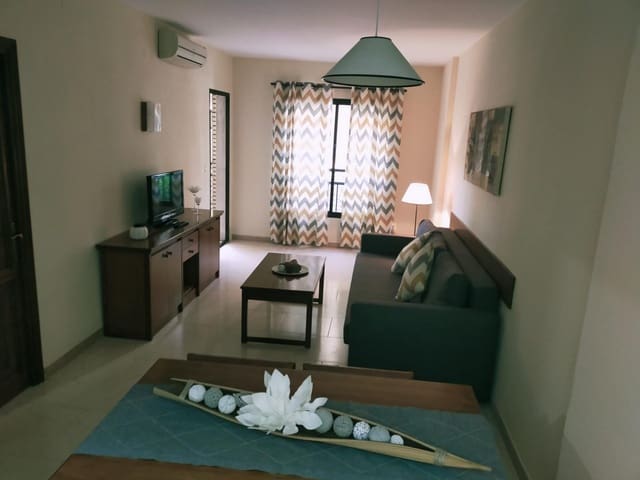 1 slaapkamer Flat te koop in Playa de los Boliches, Fuengirola met zwembad - € 277.000 (Ref: 9434757)