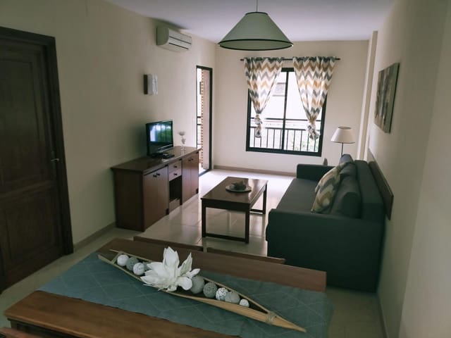 1 slaapkamer Flat te koop in Playa de los Boliches, Fuengirola met zwembad - € 277.000 (Ref: 9434757)