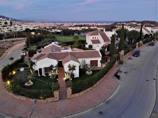 3 soveværelse Villa til salg i Hipódromo - Cerrado del Águila, Mijas med swimmingpool garage - € 1.350.000 (Ref: 9434762)