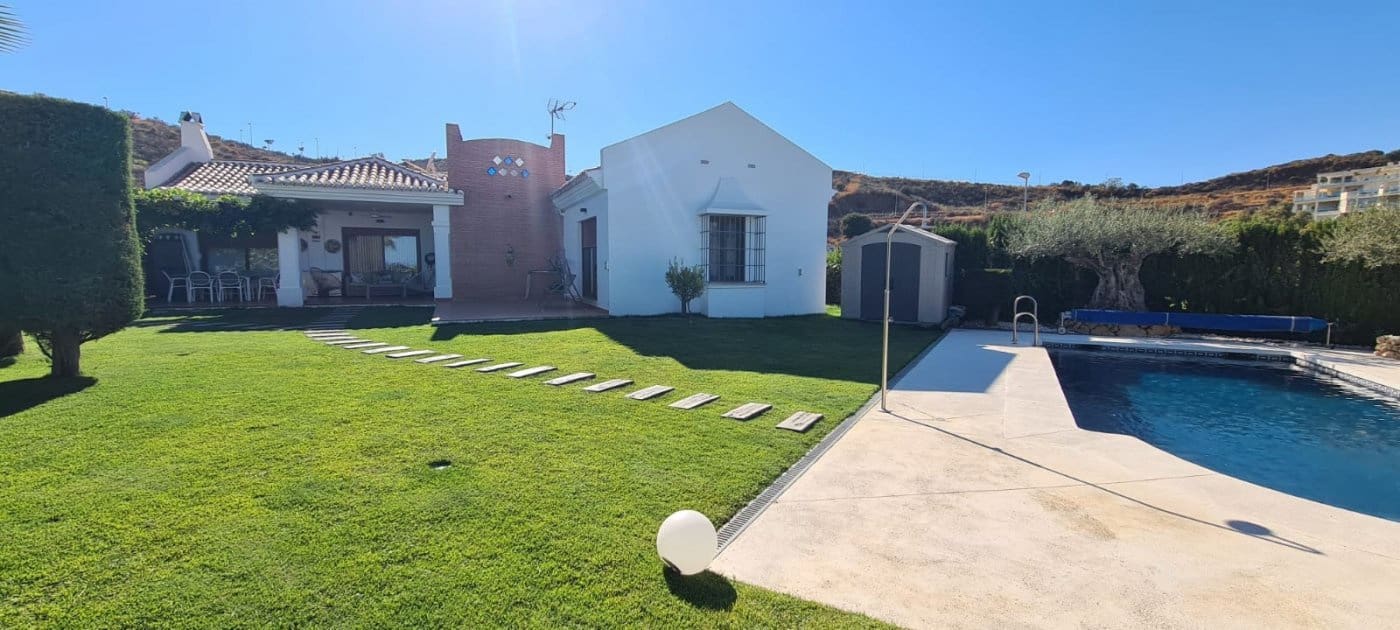 3 soverom Villa til salgs i Mijas med svømmebasseng garasje - € 1 350 000 (Ref: 9434762)