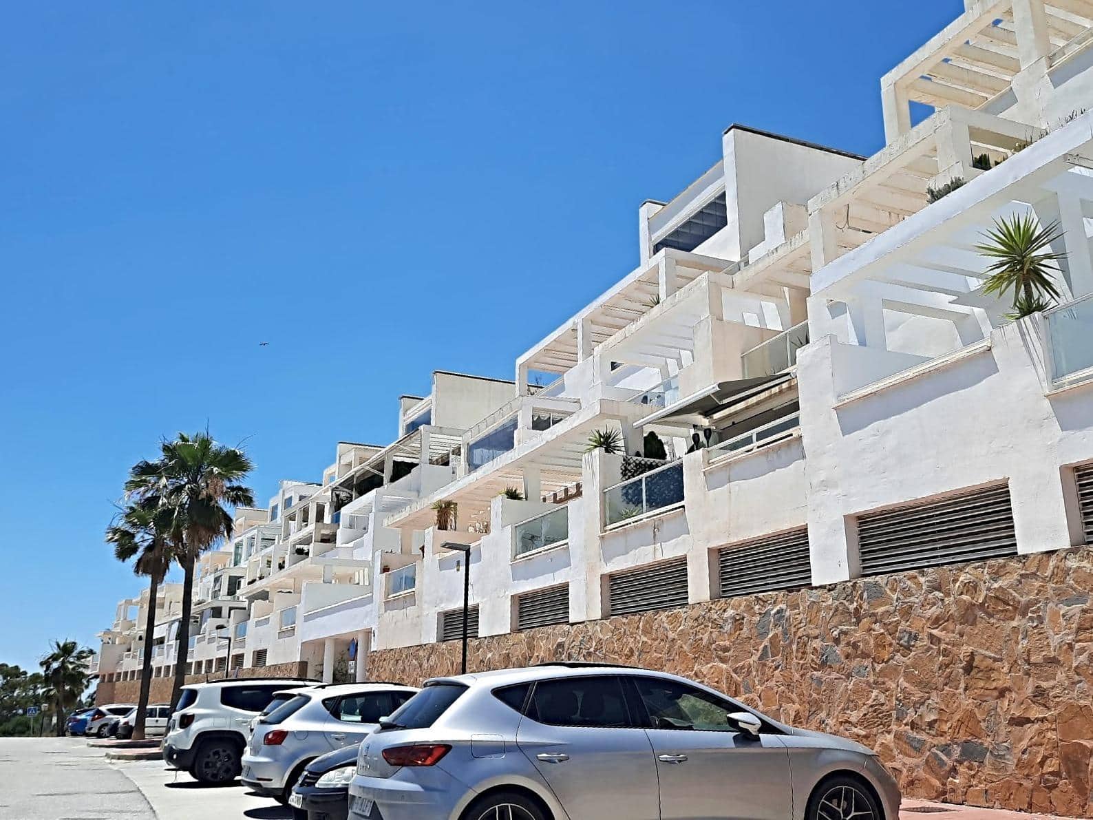 2 bedroom Penthouse for sale in Benalmadena with pool garage - € 593,000 (Ref: 9434763)