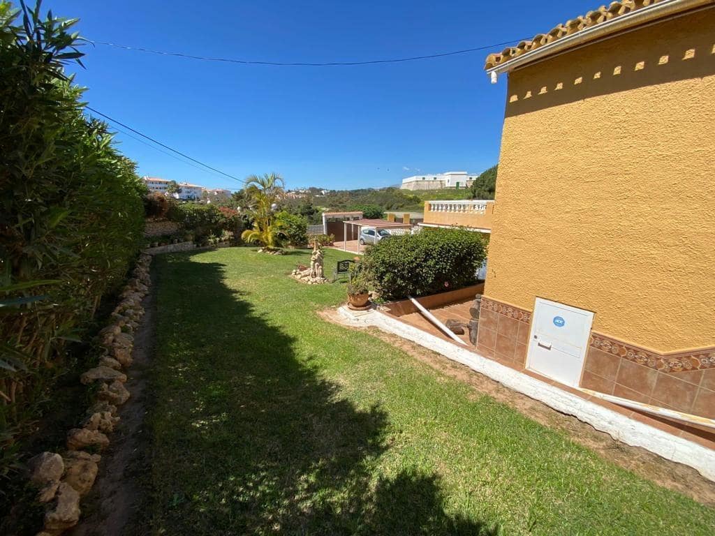 3 bedroom Villa for sale in Mijas with pool garage - € 630,000 (Ref: 9434766)