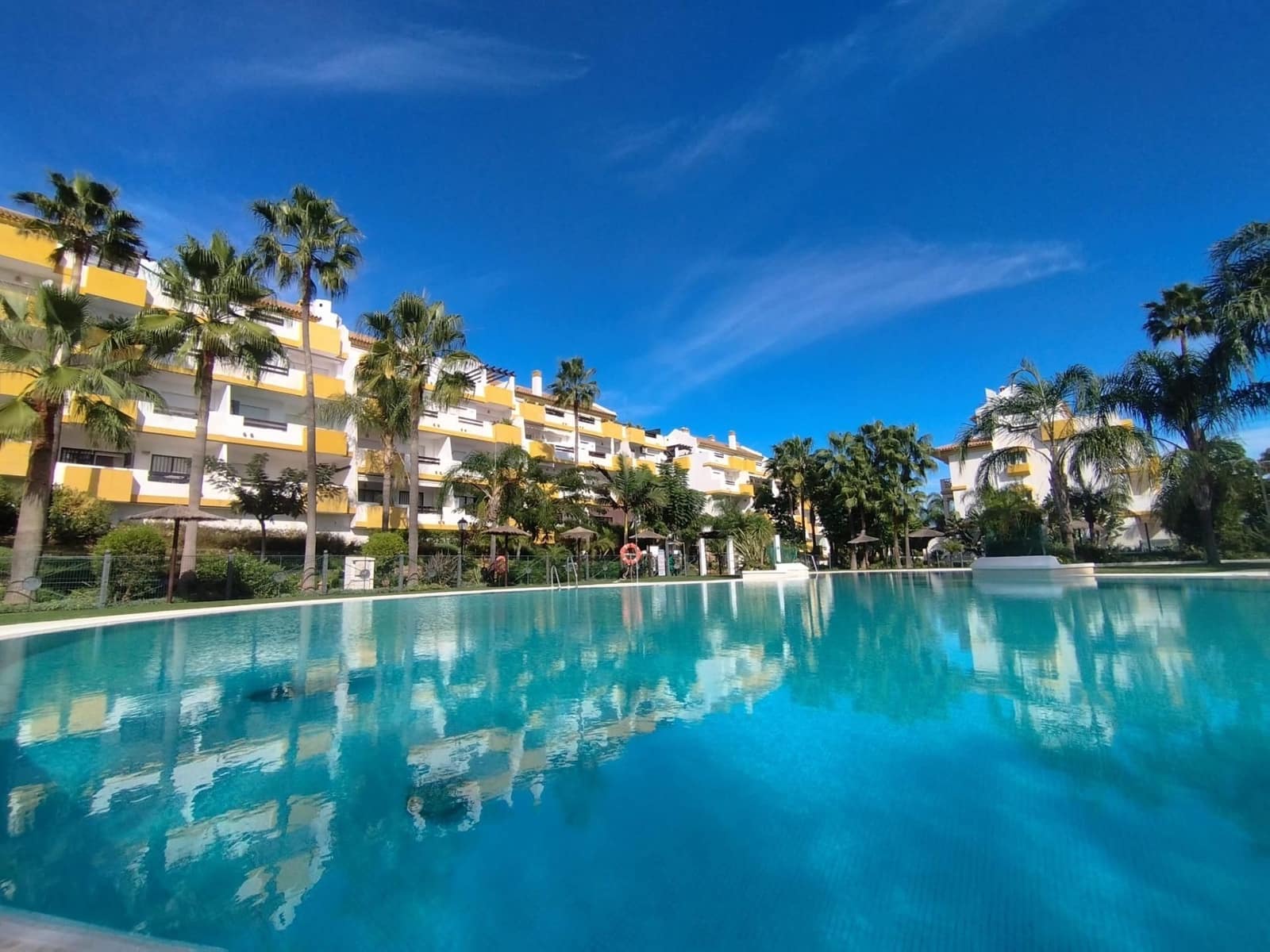 2 soveværelse Penthouse til leje i Mijas med swimmingpool garage - € 1.950 (Ref: 9548822)