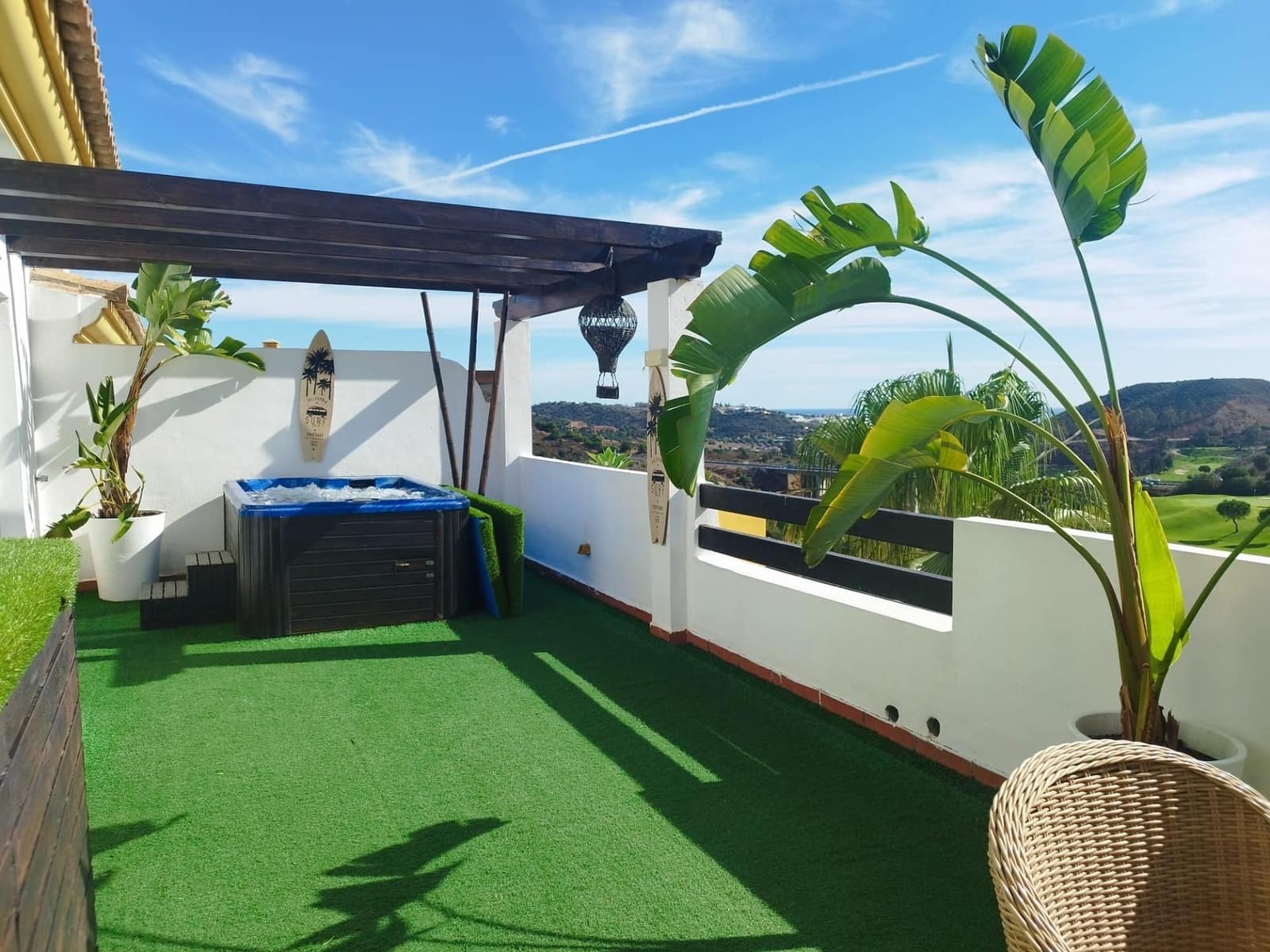2 soveværelse Penthouse til leje i Mijas med swimmingpool garage - € 1.950 (Ref: 9548822)