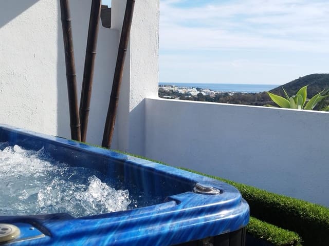 2 soveværelse Penthouse til leje i Riviera del Sol, Mijas med swimmingpool garage - € 1.950 (Ref: 9548822)