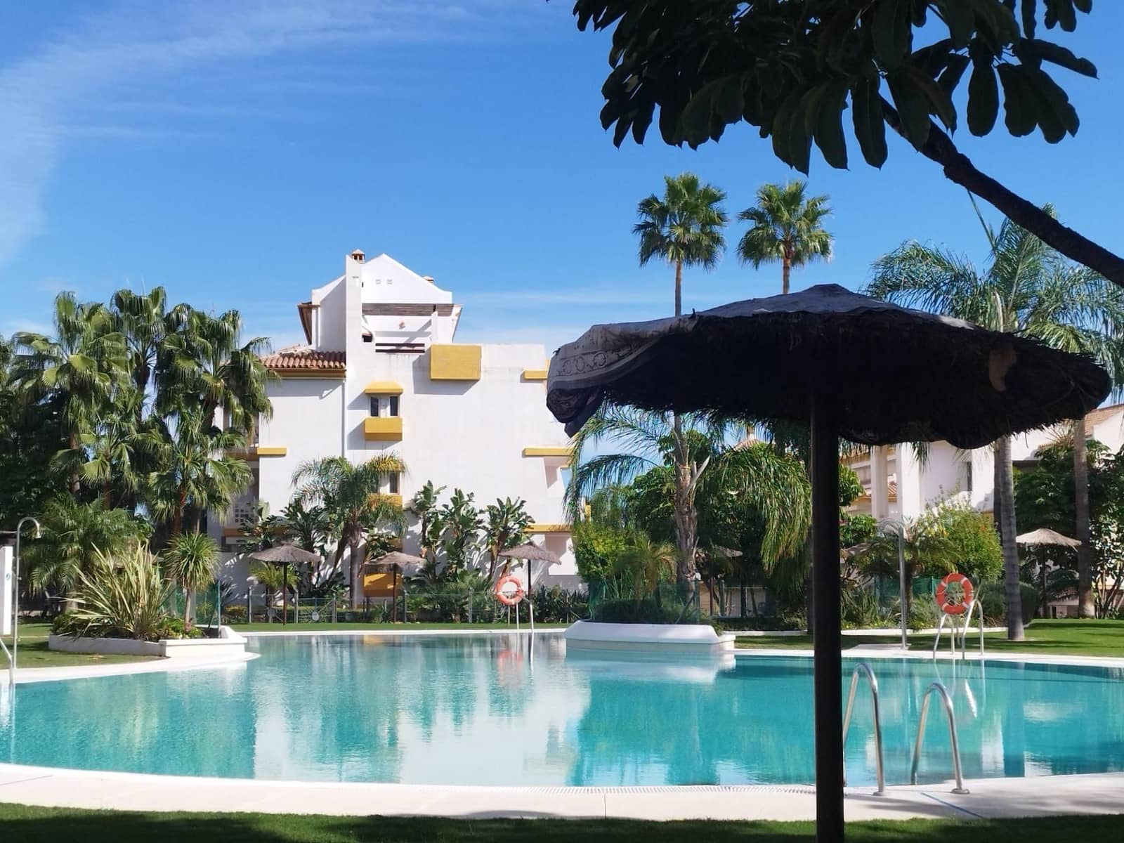 2 soveværelse Penthouse til leje i Mijas med swimmingpool garage - € 1.950 (Ref: 9548822)