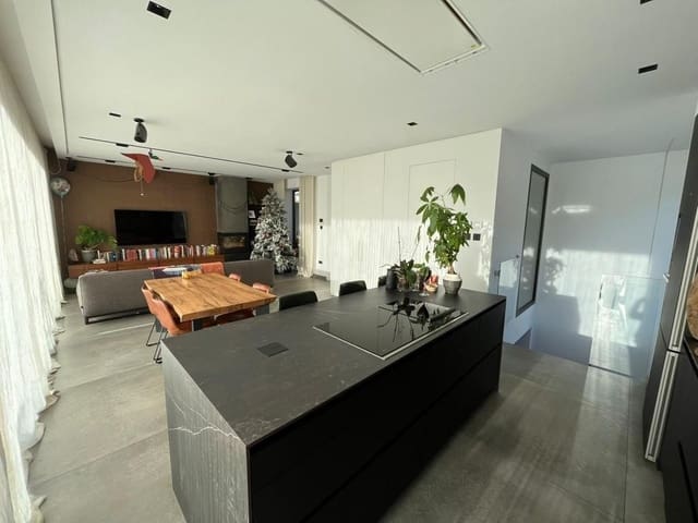 5 bedroom Villa for sale in Mijas pueblo, Mijas with pool garage - € 1,650,000 (Ref: 9548829)