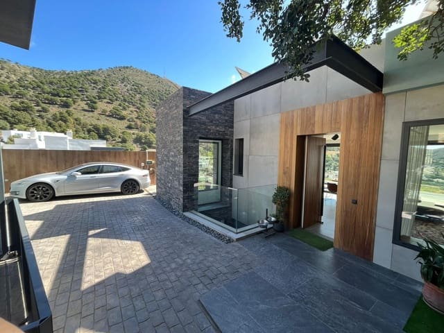 5 bedroom Villa for sale in Mijas pueblo, Mijas with pool garage - € 1,650,000 (Ref: 9548829)