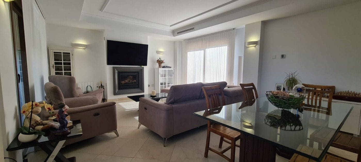 3 slaapkamer Villa te koop in Mijas met zwembad garage - € 1.350.000 (Ref: 9548833)