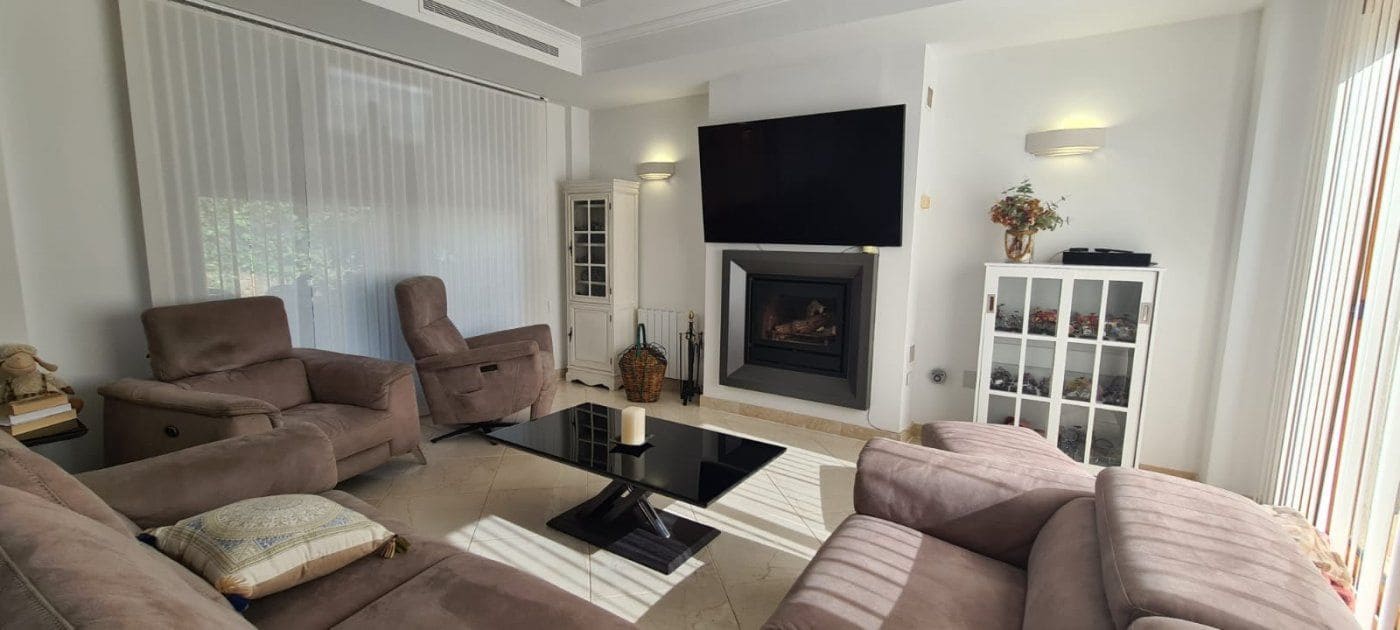 3 slaapkamer Villa te koop in Mijas met zwembad garage - € 1.350.000 (Ref: 9548833)