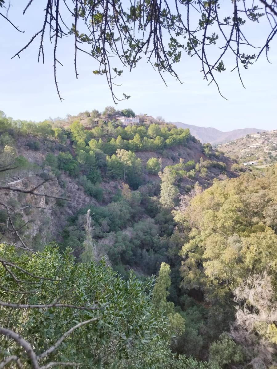 7 bedroom Villa for sale in Mijas with pool garage - € 800,000 (Ref: 9548836)