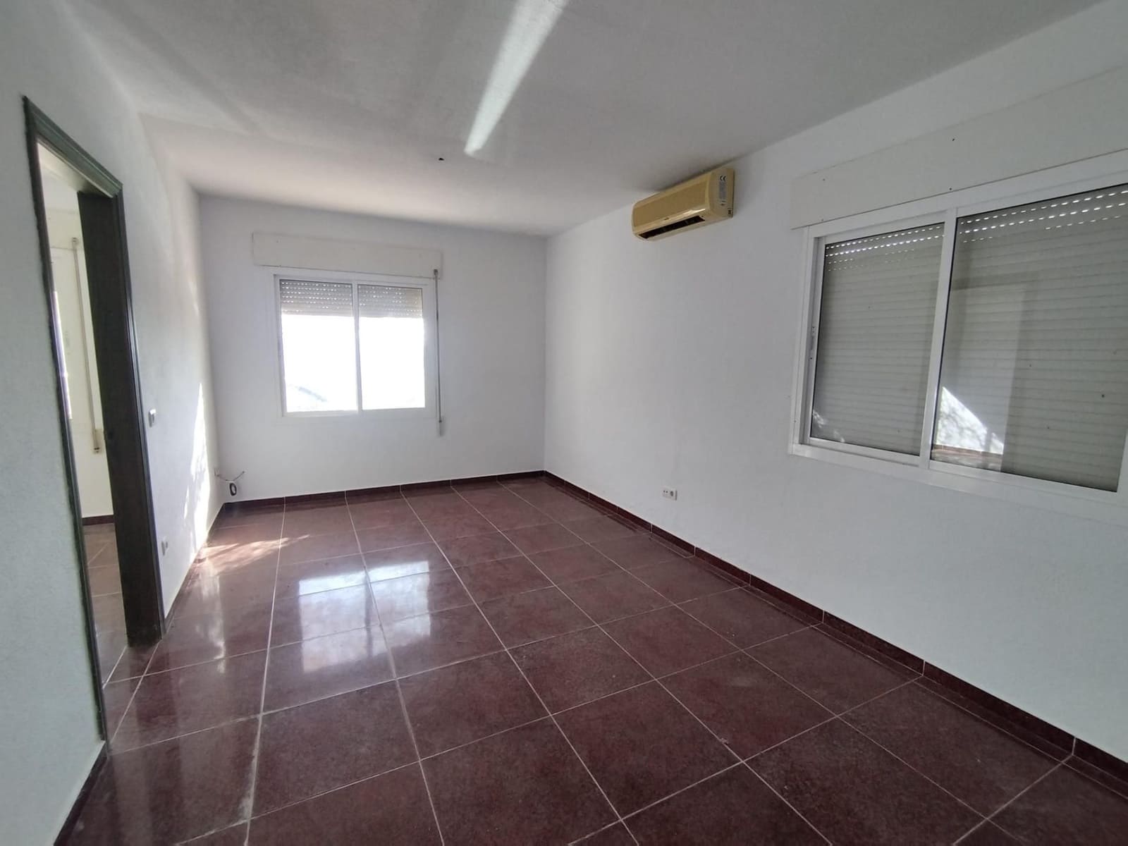 7 bedroom Villa for sale in Mijas with pool garage - € 800,000 (Ref: 9548836)