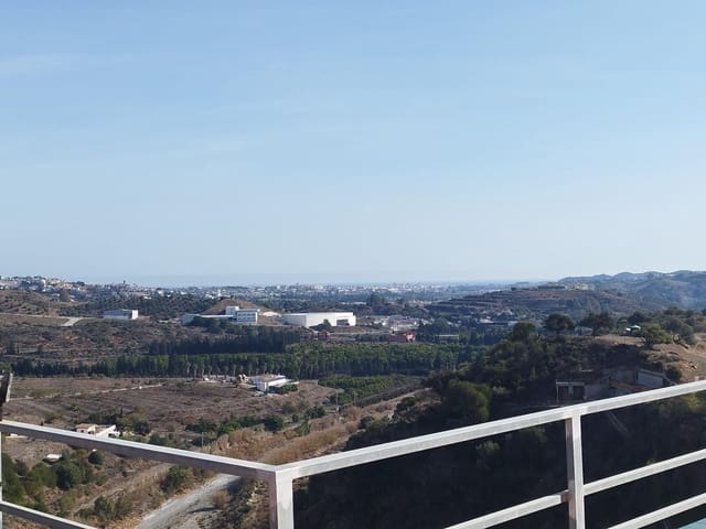 7 bedroom Villa for sale in Valtocado - La Alquería - La Atalaya, Mijas with pool garage - € 800,000 (Ref: 9548836)