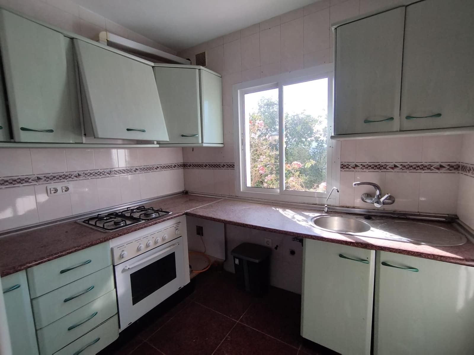 7 bedroom Villa for sale in Mijas with pool garage - € 800,000 (Ref: 9548836)