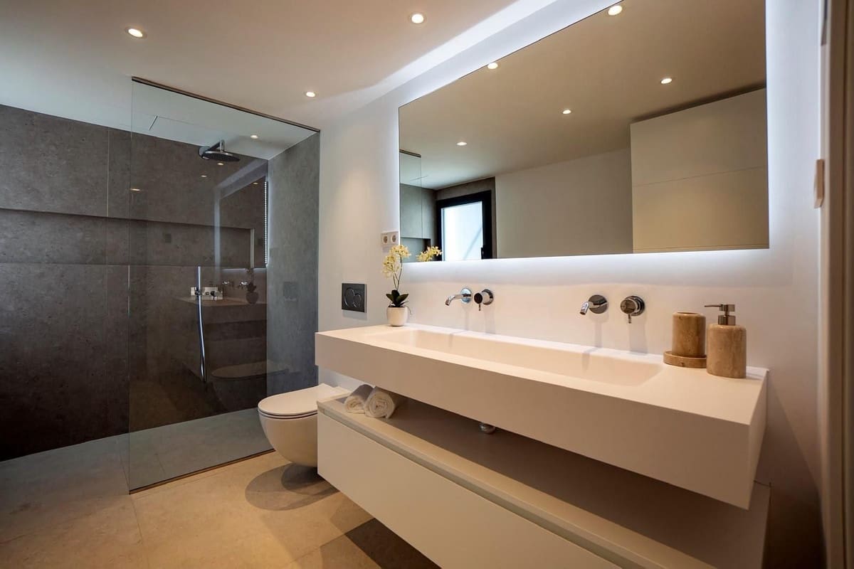 4 bedroom Villa for sale in Nueva Andalucia with pool garage - € 3,300,000 (Ref: 10000963)