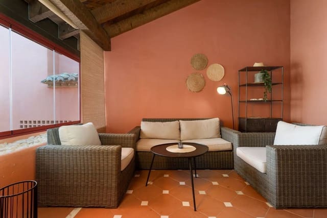2 bedroom Apartment for sale in Elviria, Marbella with pool garage - € 549,000 (Ref: 10007577)