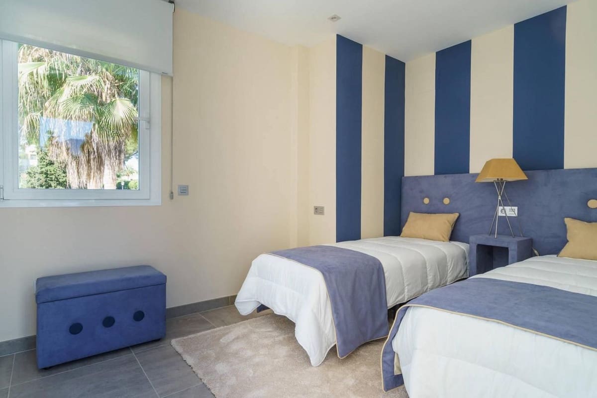 5 soveværelse Villa til salg i Nueva Andalucia med swimmingpool - € 2.400.000 (Ref: 10007772)